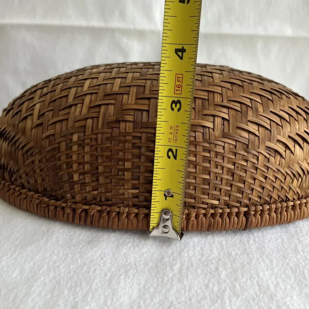 Vintage oval wicker rattan woven basket, home decor, fruit basket, decorative.